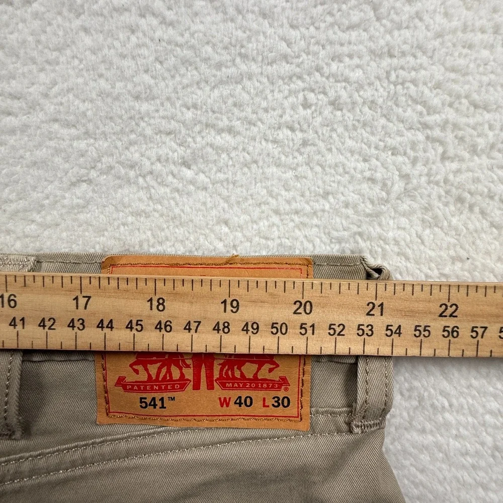 Levi's 541 Athletic Taper All Seasons Tech Pants Mens 40x30 Beige Cotton Stretch
